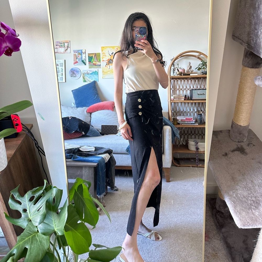 Bottom long skirt: very cute. Slightly bigger than my size.